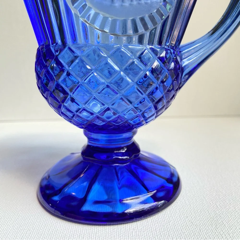 Avon Fostoria vintage blue pressed glass creamer pitcher Mt Vernon medallion